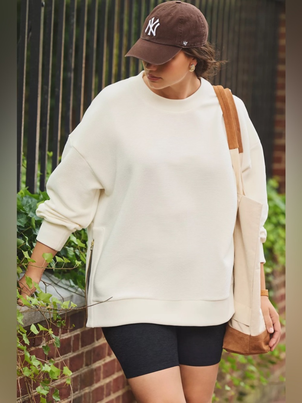 Anthropologie x VARLEY - Mae Boyfriend
Sweat Ottoman in Egret size 3X